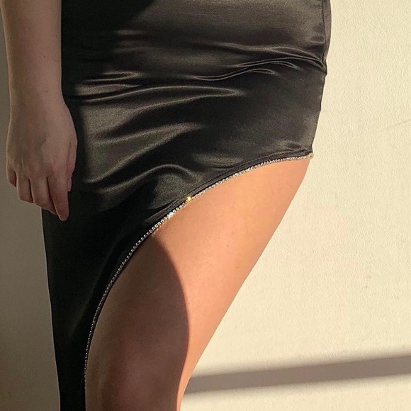 NEW Zara black satin slit skirt with crystal jewel details, Blogger favorite - Picture 6 of 13